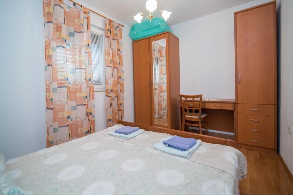 Apartments Longo Supetar Ngoại thất bức ảnh